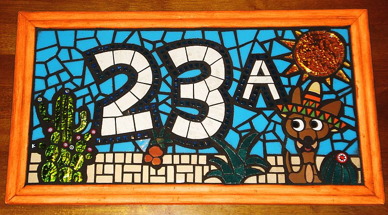 "La casa de Pepe (Pepe's house)" mosaic house number